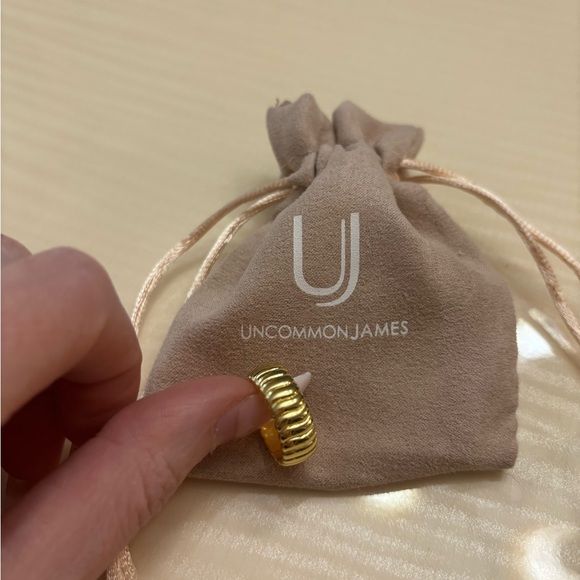 Uncommon James Gold Ribbed Ring - Picture 3 of 4